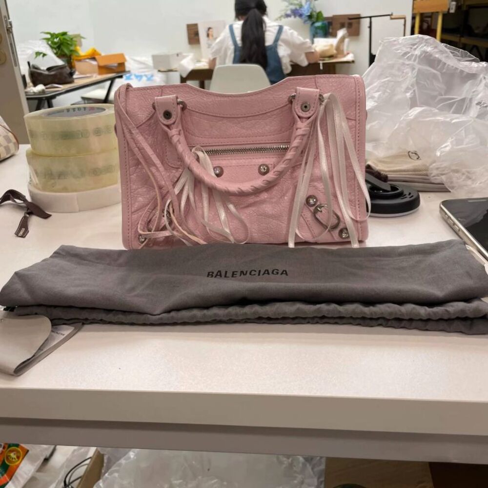 Balenciaga Women Pre-Loved Bag Very Good Condition